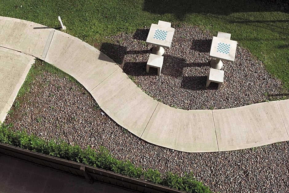 Casa Campus Pilar Suites