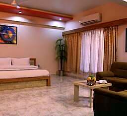 Lion Lords Inn-Rajula