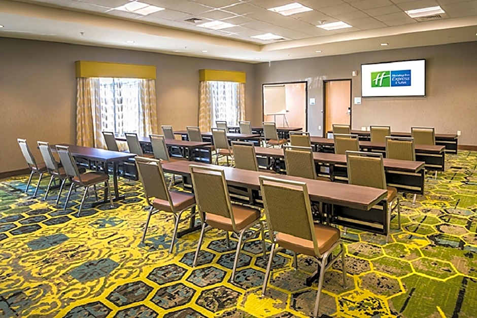 Holiday Inn Express & Suites Salt Lake City South-Murray By IHG