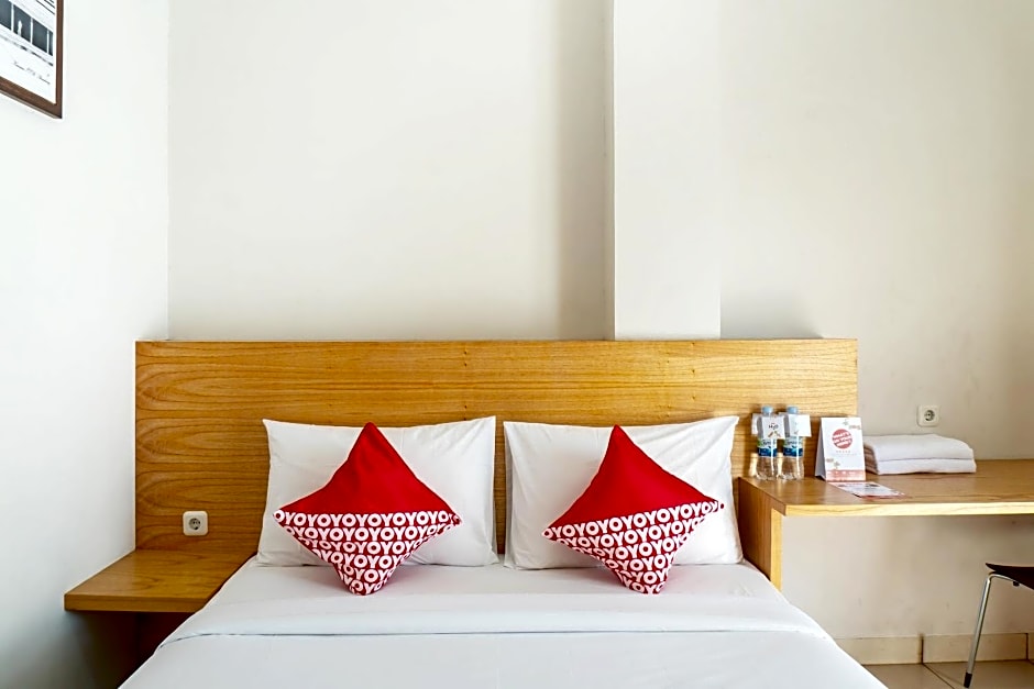 Super OYO 794 Ln 9 Bandung Guest House