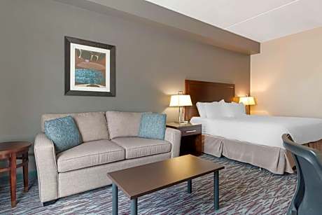 King Suite with Whirlpool - Non-Smoking