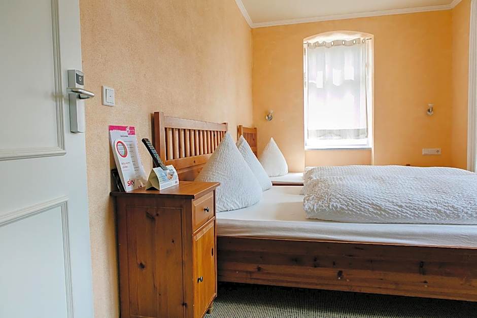 Landhotel Airport-Inn