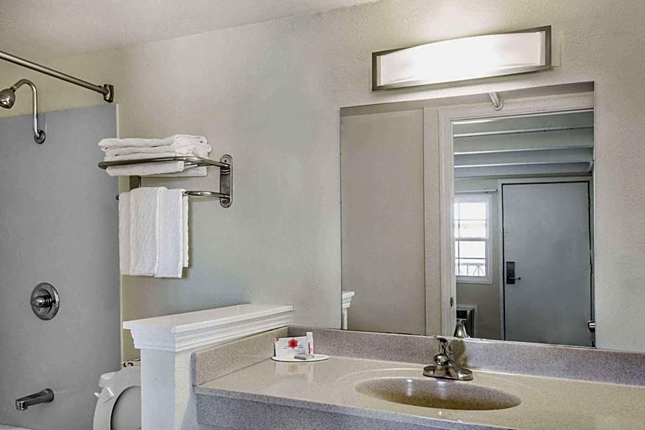 Travelodge by Wyndham Fairfield/Napa Valley