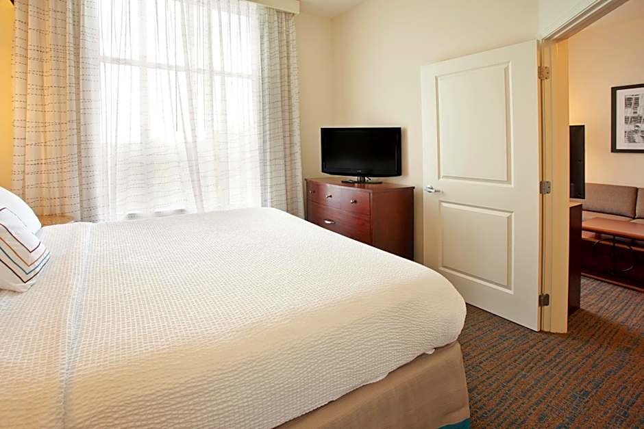 Photo 1 of 6 of 1 Bedroom Suite