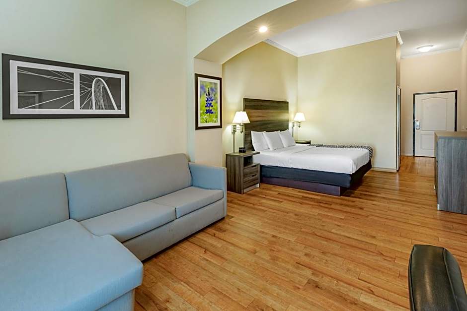 La Quinta Inn & Suites by Wyndham Garland Harbor Point