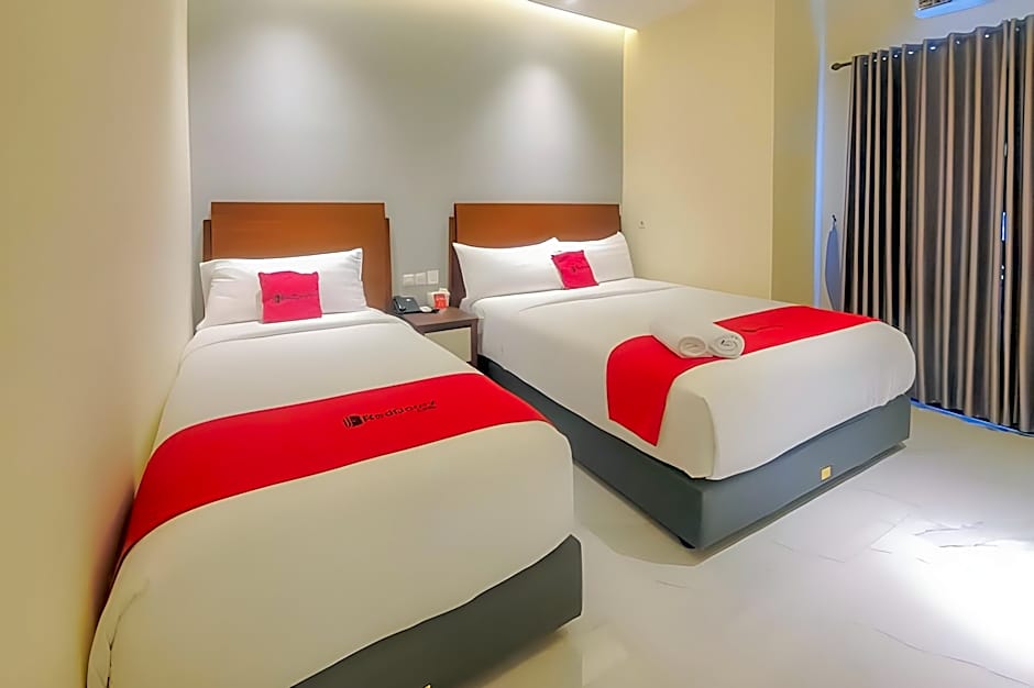 RedDoorz plus @ UNO Jalan Merak Samarinda