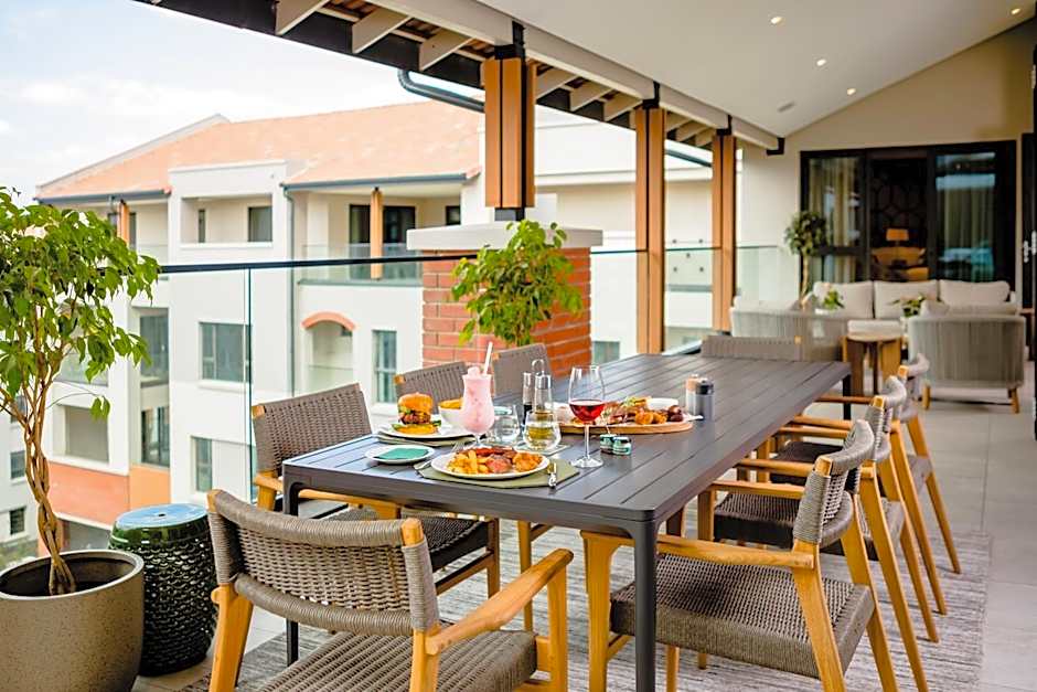 Steyn City Hotel by Saxon