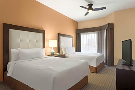 2 Queen Hearing Accessible Suite Non-Smoking