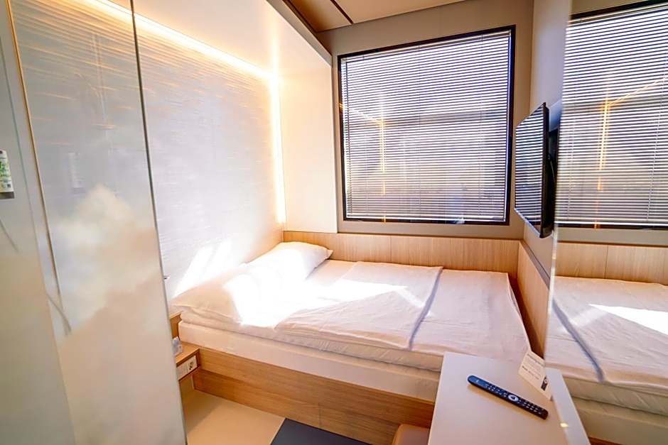 MY CLOUD Transit Hotel - Guests with international flight only!