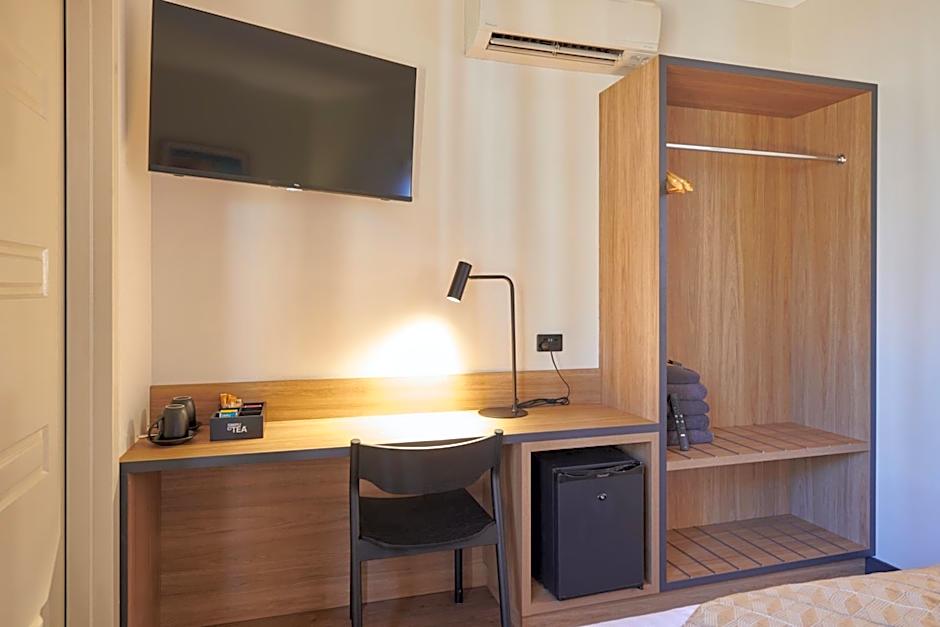 Mia Mia House in the Desert