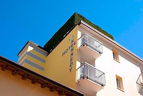 Hotel Kennedy