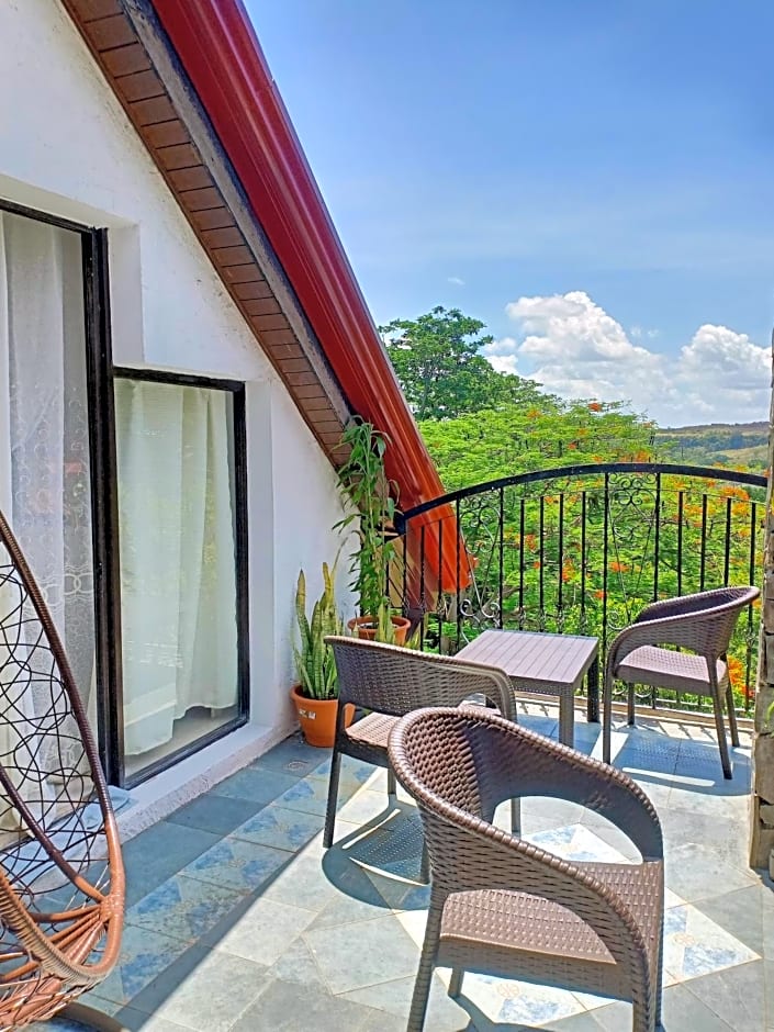 El Castillo Bed and Breakfast