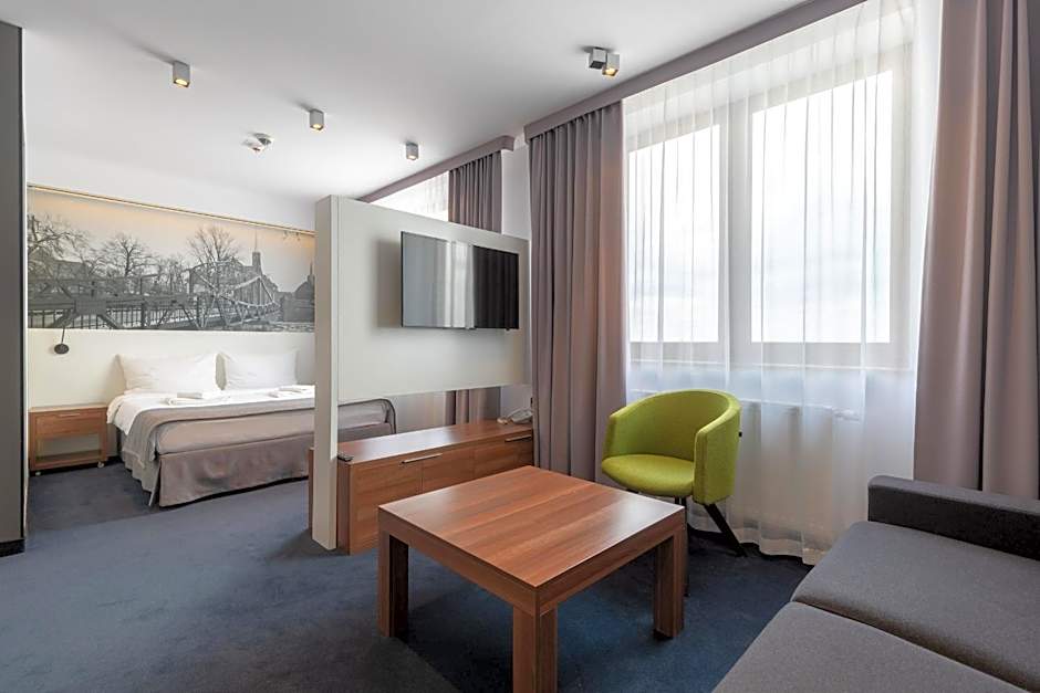 Terminal Hotel