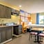 Days Inn by Wyndham Evansdale Waterloo