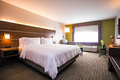Standard King Room with Accessible Tub - Mobility Access