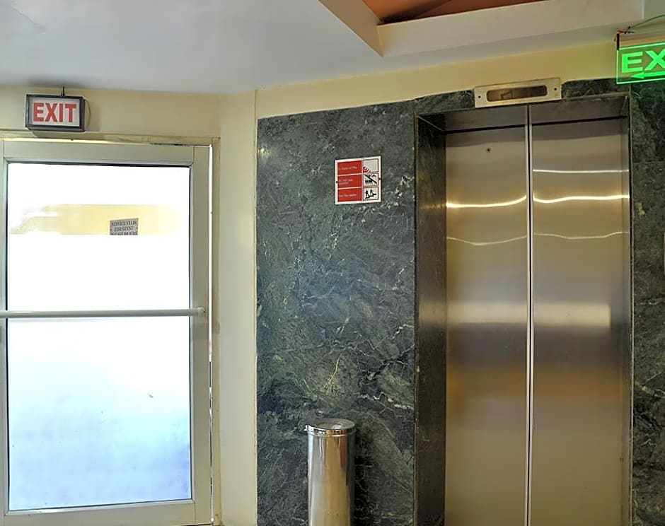 Hotel Tourist Deluxe