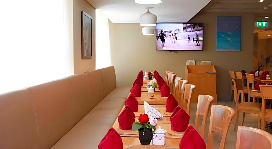 Versailles by Vieras Hotel