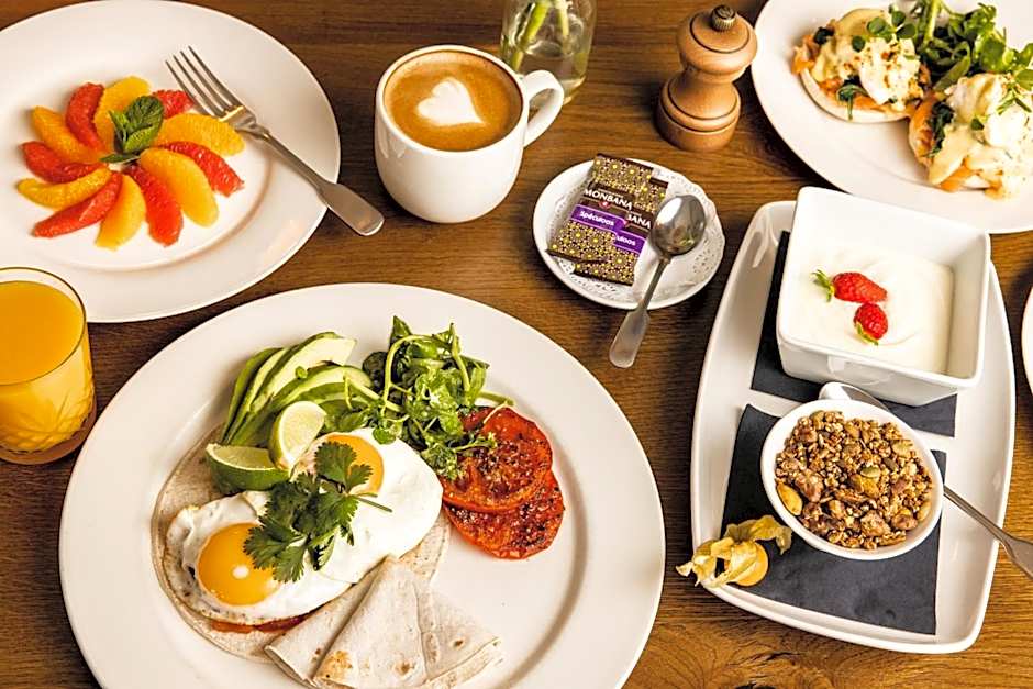 The Moorings Hotel & Restaurant