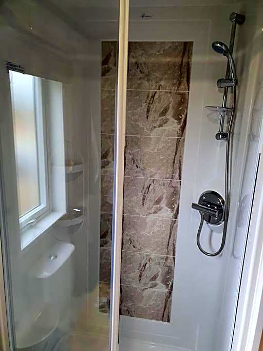 Beautiful Borders Cabin