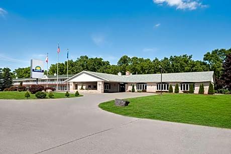 Days Inn by Wyndham Whitmore Lake
