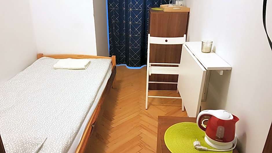 Niebieski Meander Pokoje blisko metra