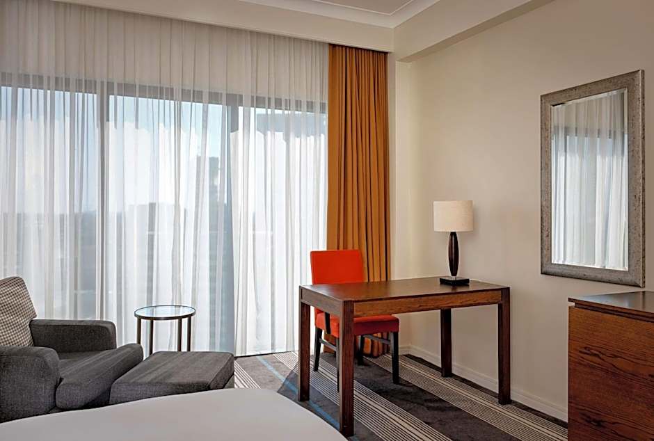 Photo 1 of 5 of 1 King Bed, High Floor
