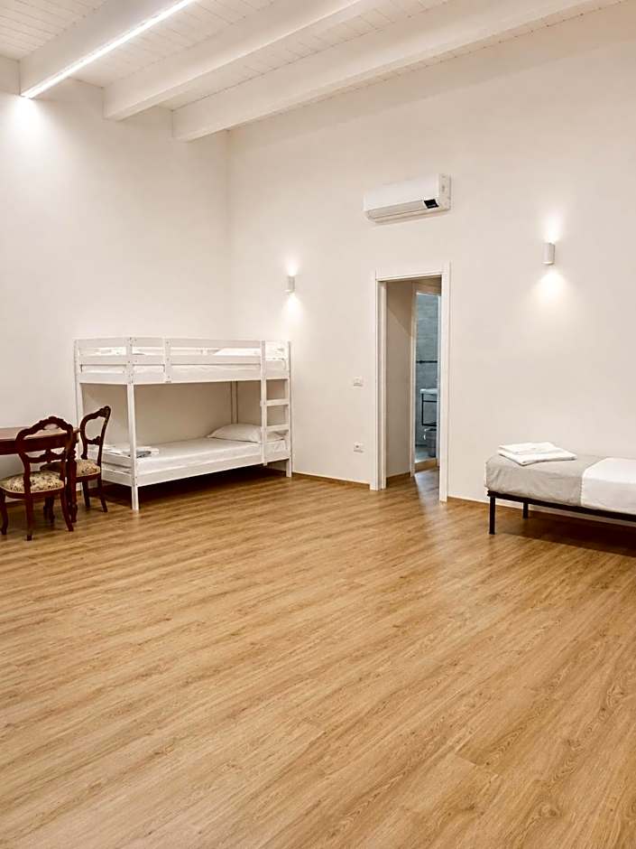 Hotel Alb's