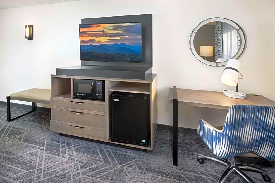 Country Inn & Suites by Radisson Asheville Downtown Tunnel Road