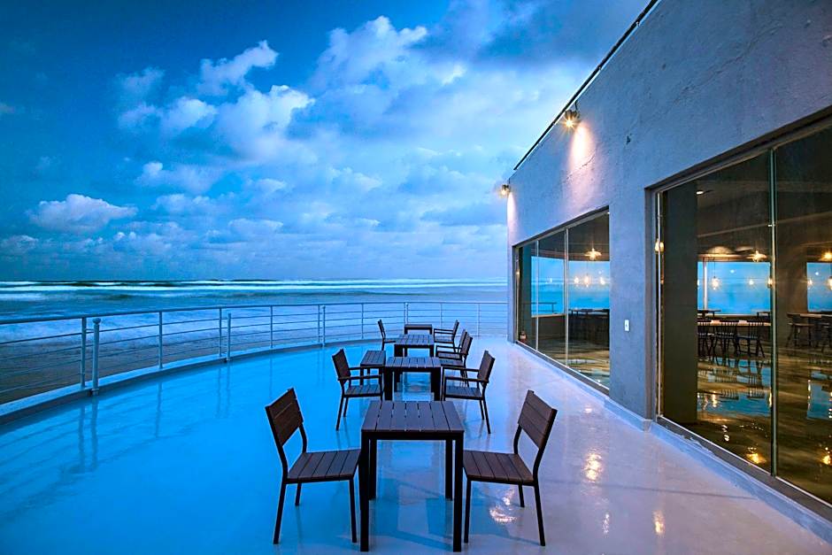EL Hotel
