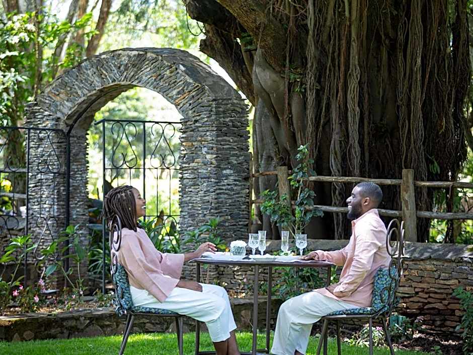 Fairmont Mount Kenya Safari Club