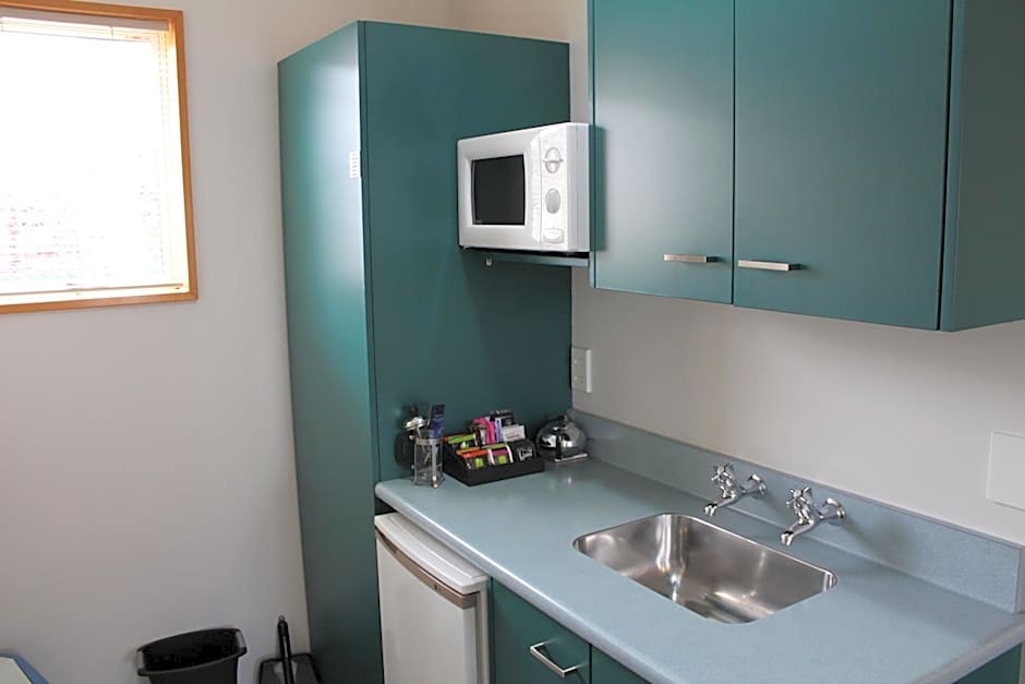 ASURE Ambassador Motor Lodge