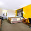 Super 8 by Wyndham Williamsburg
