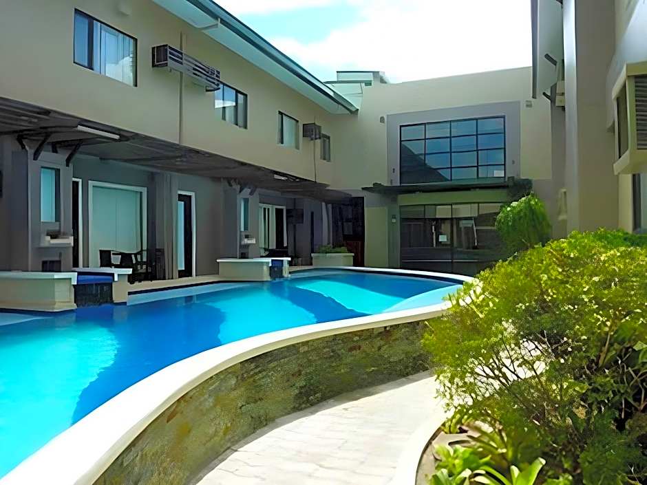 Circle Inn Hotel and Suites Bacolod
