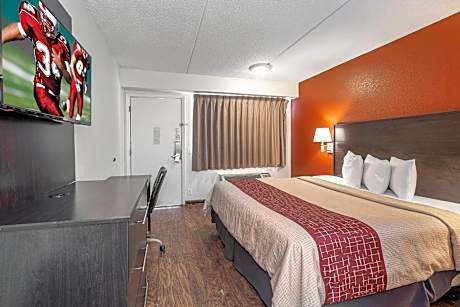 Deluxe King Room Disability Access Non-Smoking