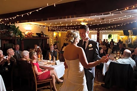 The Cove Inn