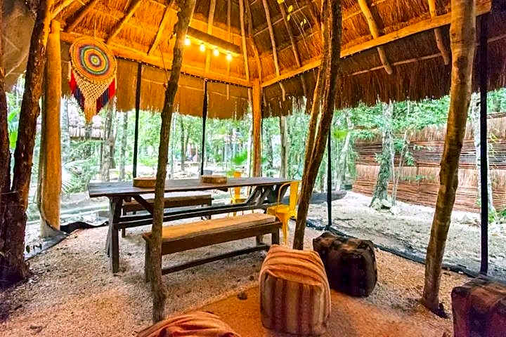 La Casa de María 11:11