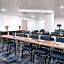 La Quinta Inn & Suites by Wyndham Columbus Airport Reynoldsburg