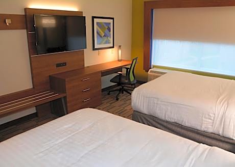 Standard Queen Room with Two Queen Beds