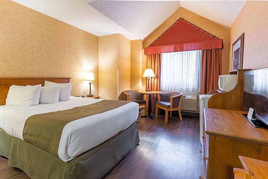 Canmore Inn & Suites
