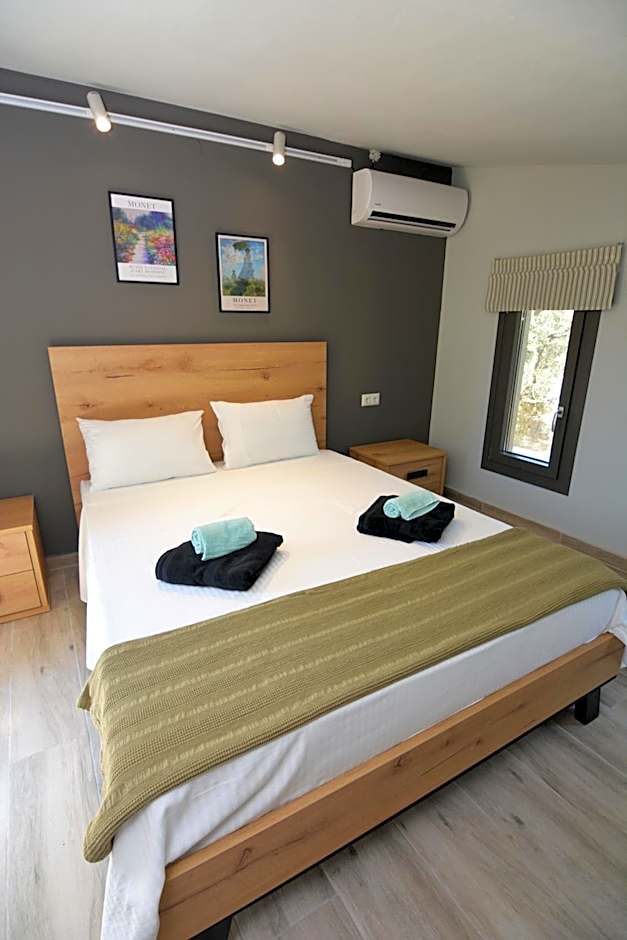 The Thassian Yard Houses