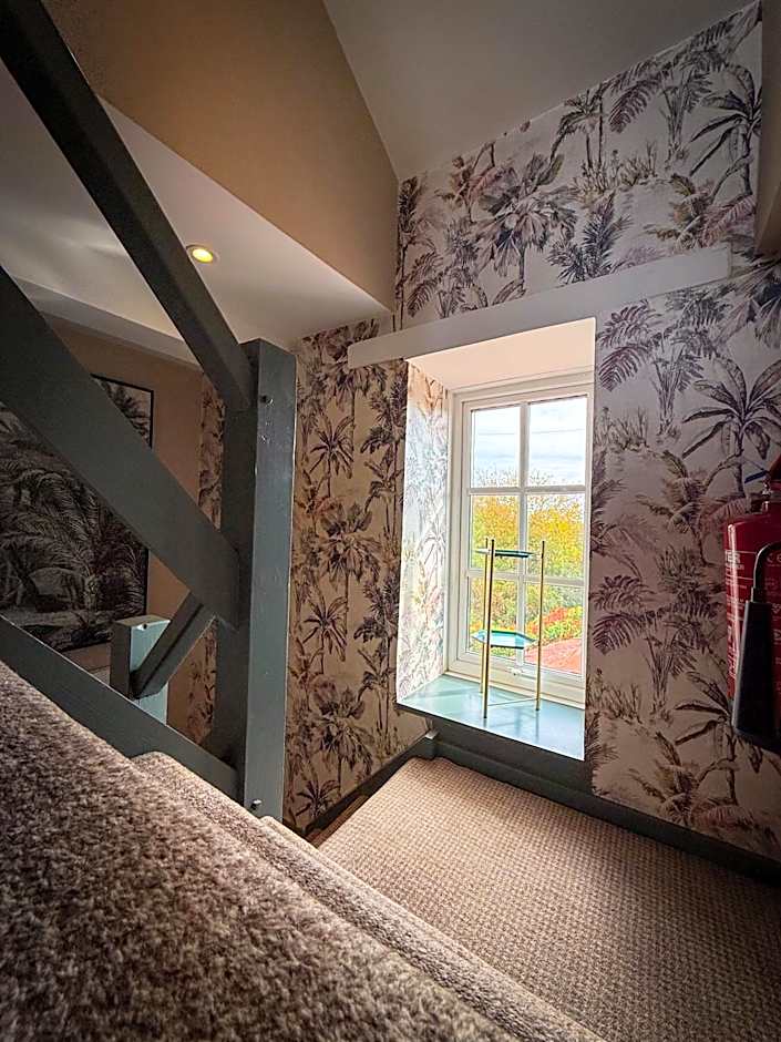 The Crescent Turner Hotel