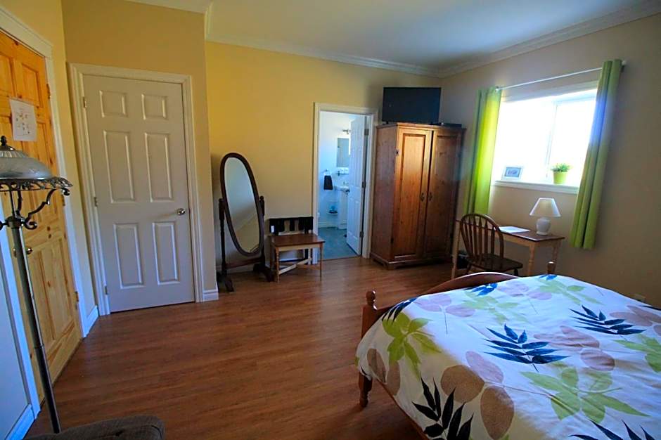 The Fiddle and the Sea Bed and Breakfast