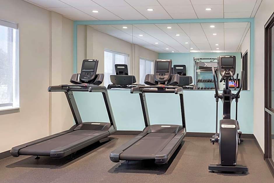 Tru by Hilton Lawrenceville Atlanta I85 Sugarloaf