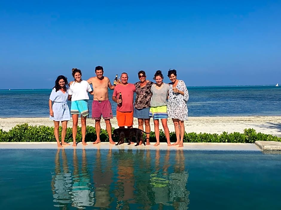 Driftwood Beach Lodge