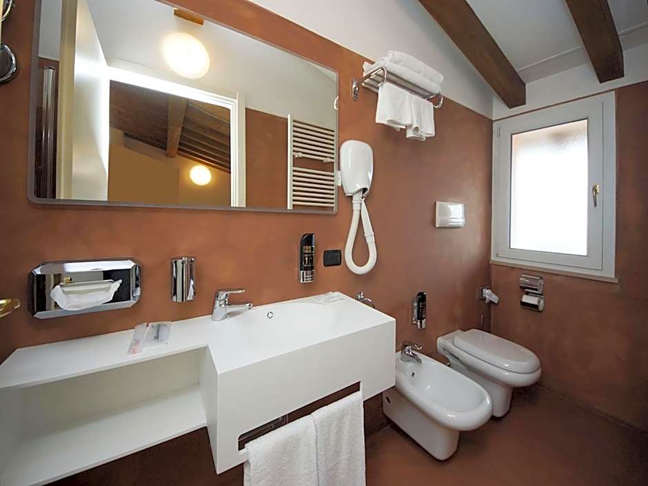 Hotel Clarin 14 by Dori