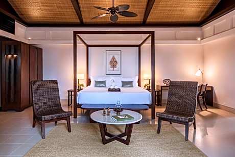 One Bedroom Upper Sea View Suite