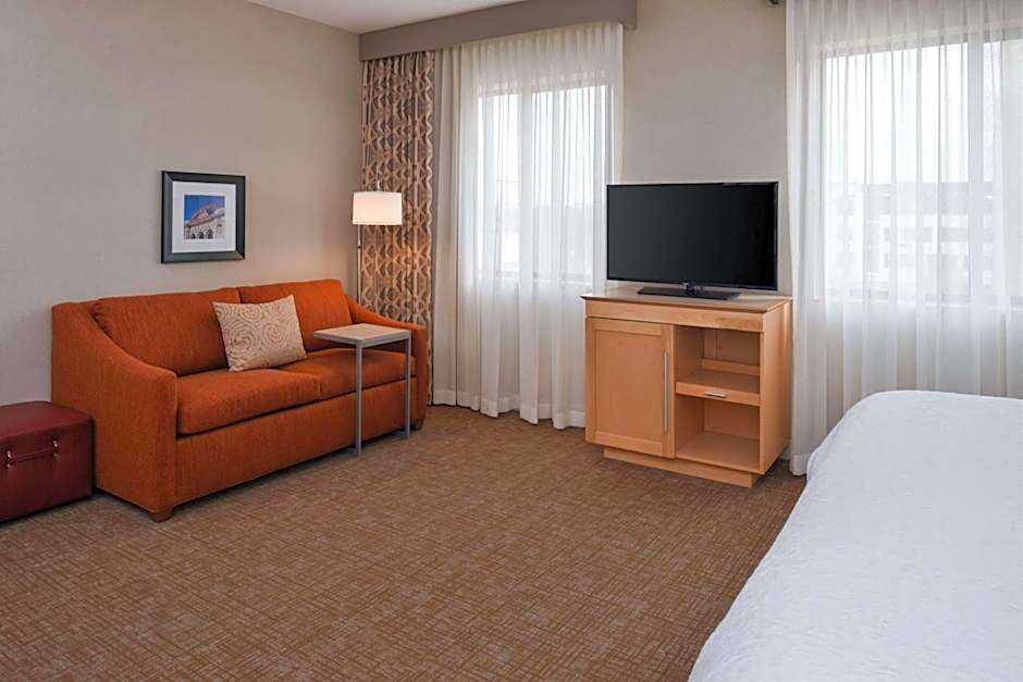 Hampton Inn By Hilton & Suites Denver-Speer Boulevard