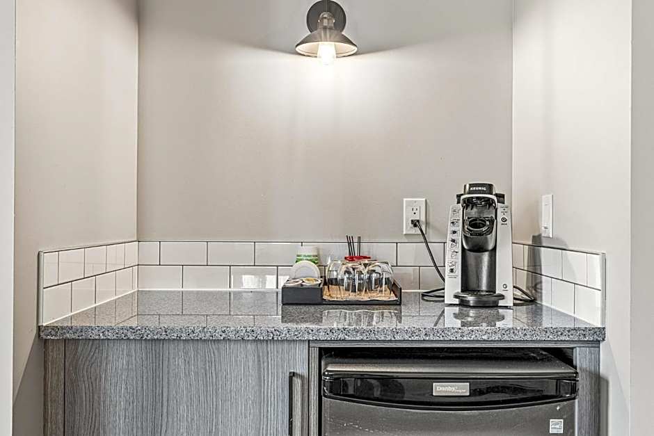 Basecamp Lodge Canmore