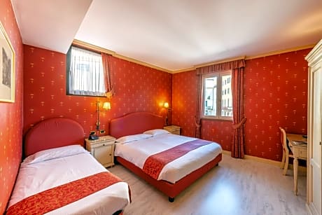 Double Room with Partial Lake View