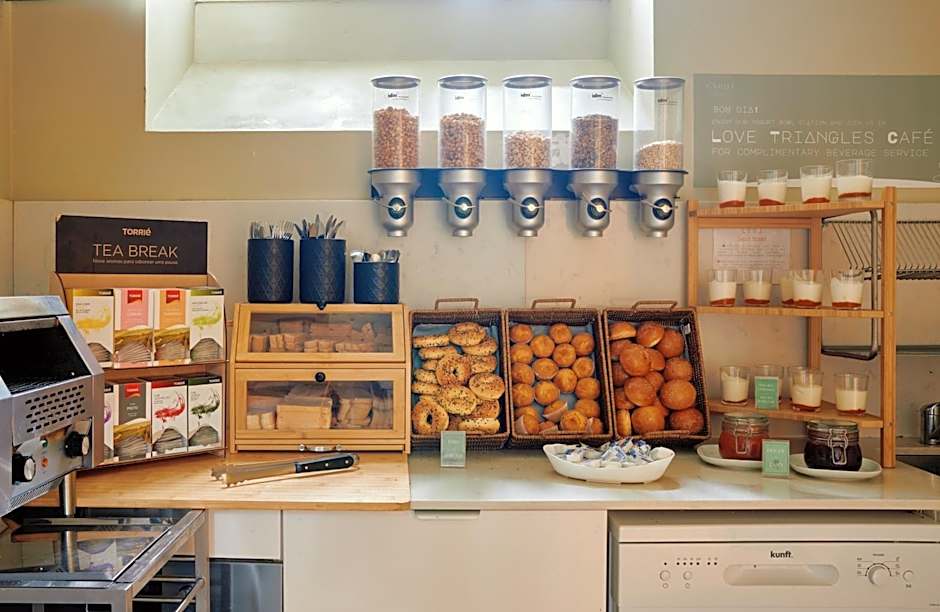 Gspot Hostels & Love Triangles Pizzeria